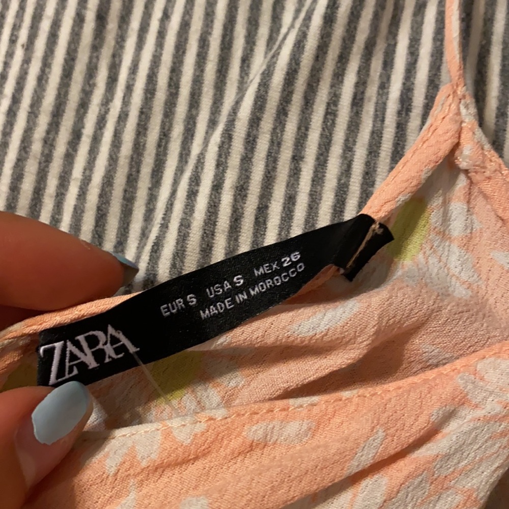 Zara jumpsuit with zipper and tie - Picture 3 of 3